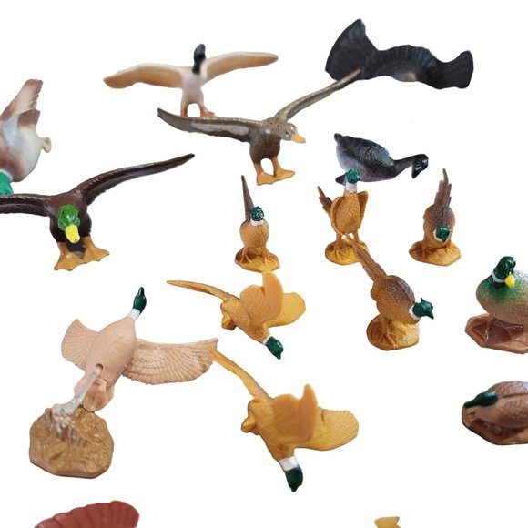 Lot of birds ducks figurines perfect for cake toppers, train sets, and diorama - Picture 11 of 14